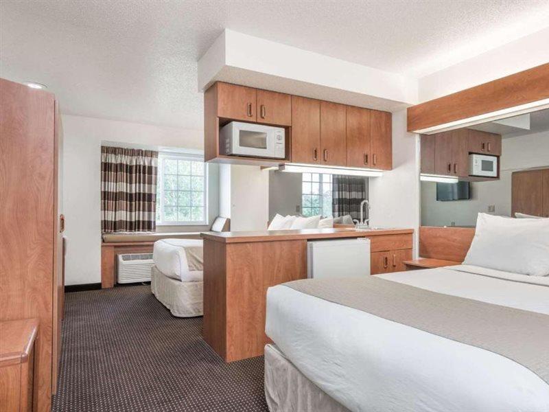 Microtel Inn & Suites By Wyndham Rice Lake Eksteriør bilde